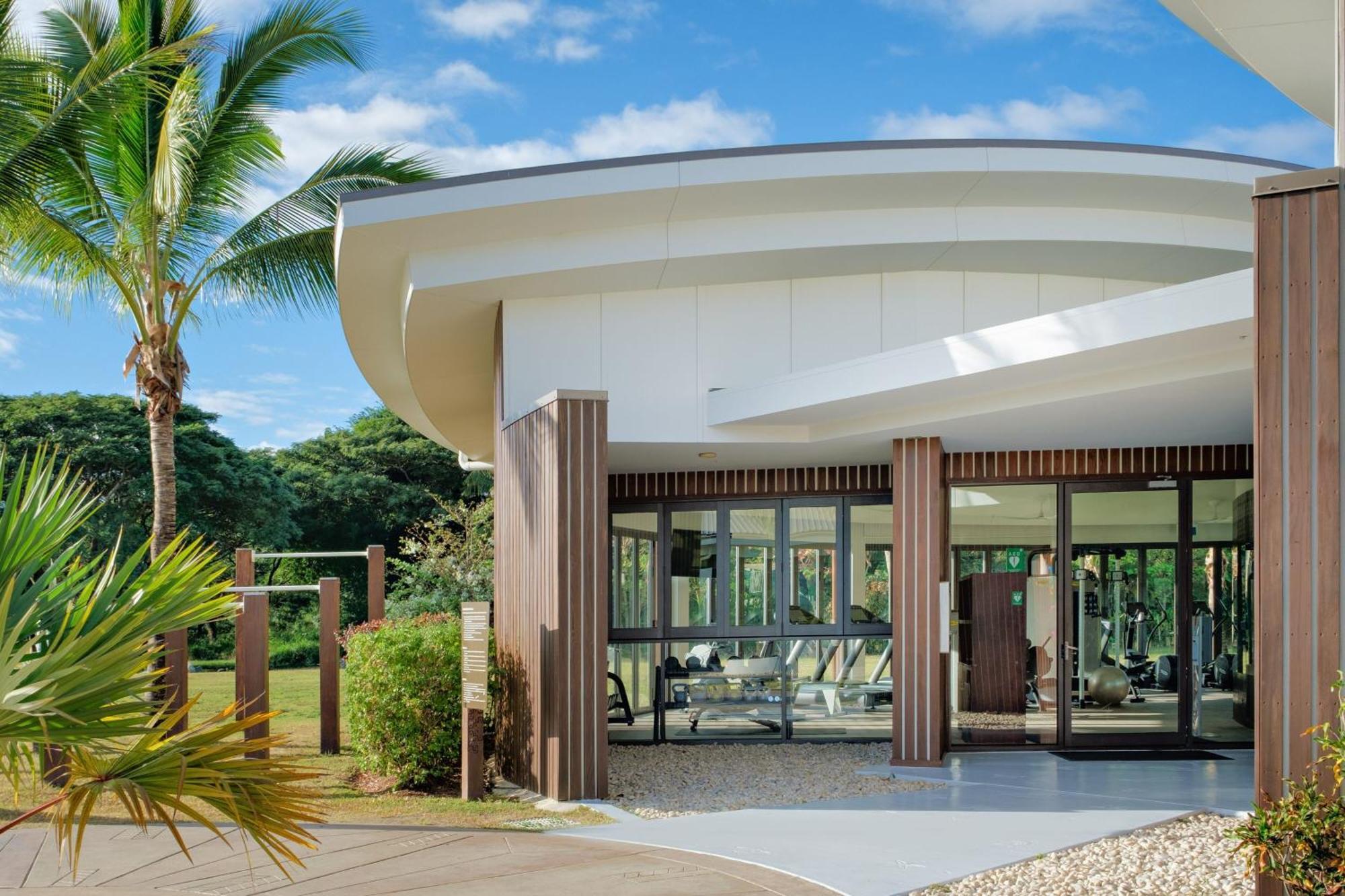 Fiji Marriott Resort Momi Bay Exteriör bild The gym at the resort