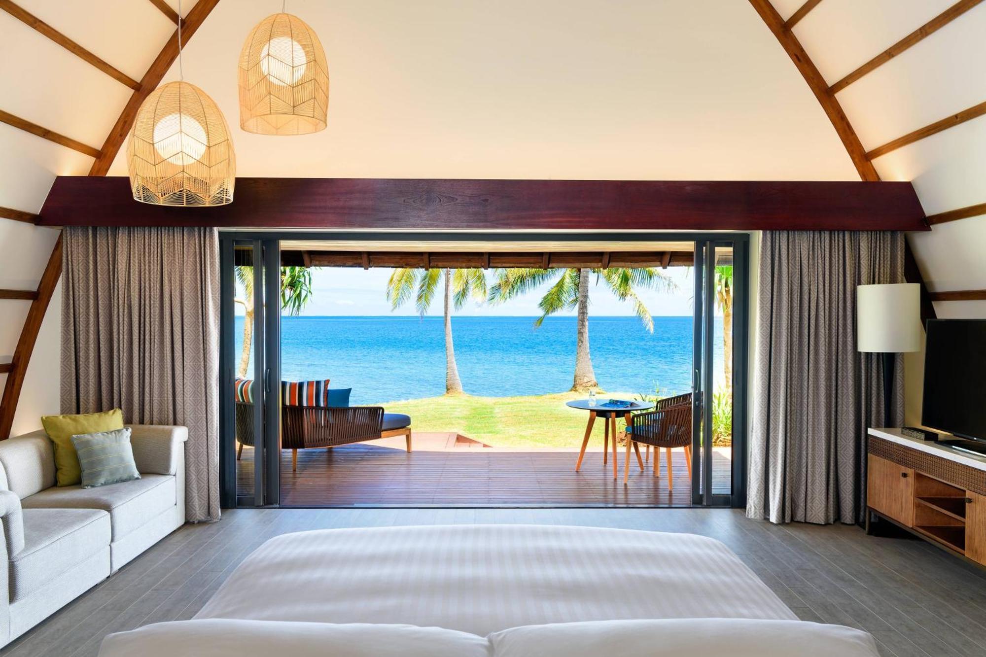 Fiji Marriott Resort Momi Bay Exteriör bild Beachfront Pool Villa