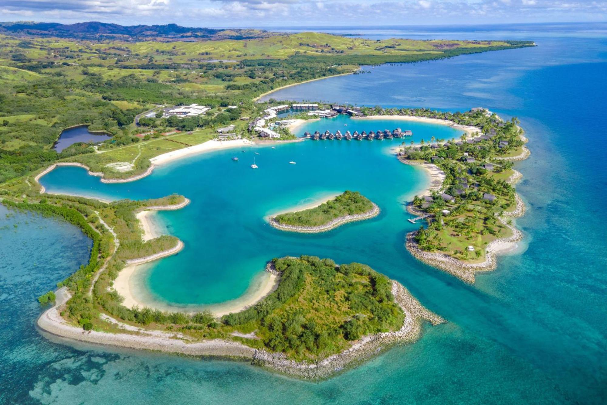 Fiji Marriott Resort Momi Bay Exteriör bild Aerial view of the resort